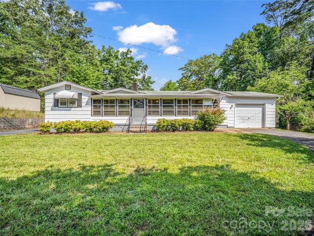 238 Howell Road, Lake Lure, NC 28746