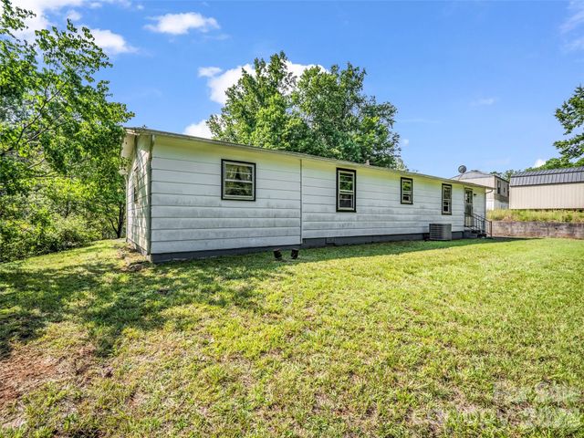 238 Howell Road, Lake Lure, NC 28746