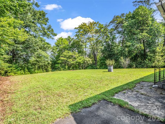 238 Howell Road, Lake Lure, NC 28746