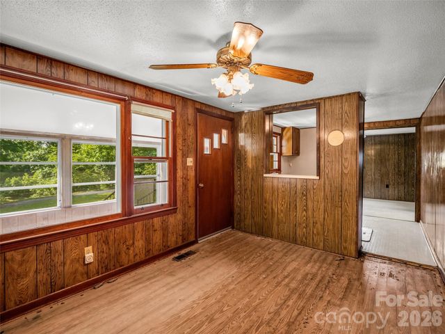 238 Howell Road, Lake Lure, NC 28746