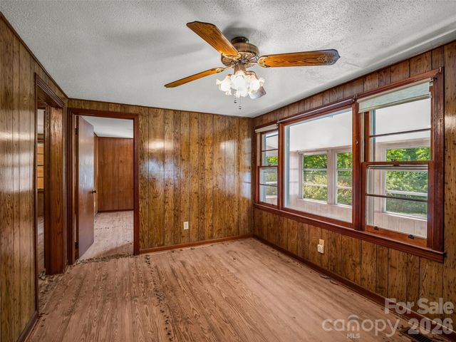 238 Howell Road, Lake Lure, NC 28746