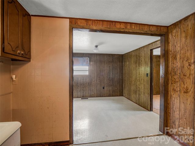 238 Howell Road, Lake Lure, NC 28746