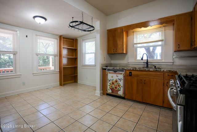 2221 Beargrass Ave, Louisville, KY 40218