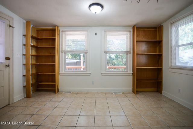 2221 Beargrass Ave, Louisville, KY 40218