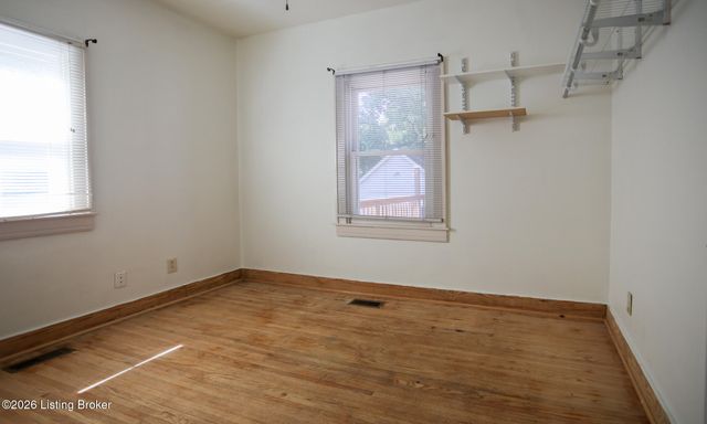2221 Beargrass Ave, Louisville, KY 40218