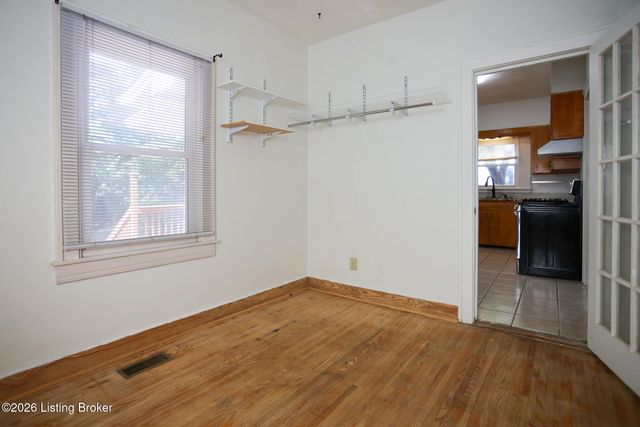 2221 Beargrass Ave, Louisville, KY 40218