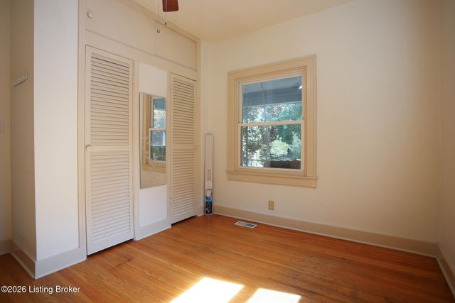 2221 Beargrass Ave, Louisville, KY 40218