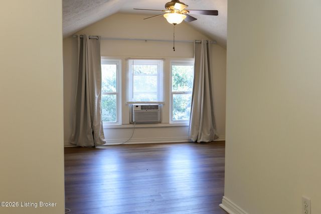 2221 Beargrass Ave, Louisville, KY 40218