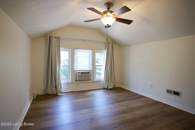 2221 Beargrass Ave, Louisville, KY 40218
