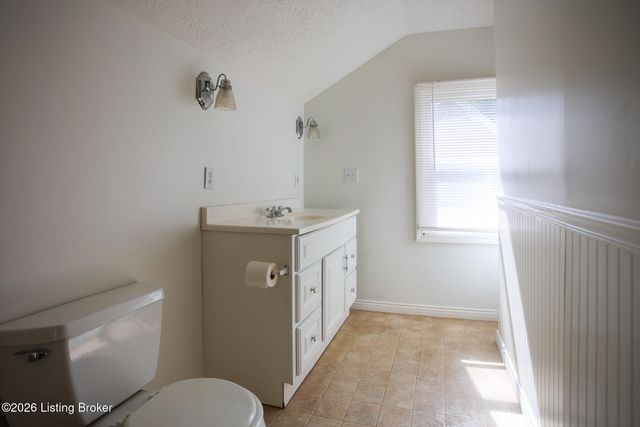 2221 Beargrass Ave, Louisville, KY 40218