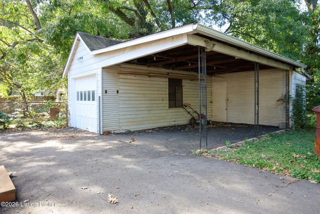 2221 Beargrass Ave, Louisville, KY 40218