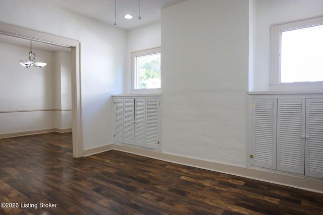 2221 Beargrass Ave, Louisville, KY 40218