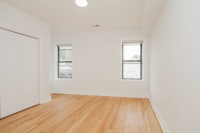 3731 N KIMBALL Avenue 2N, Chicago, IL 60618