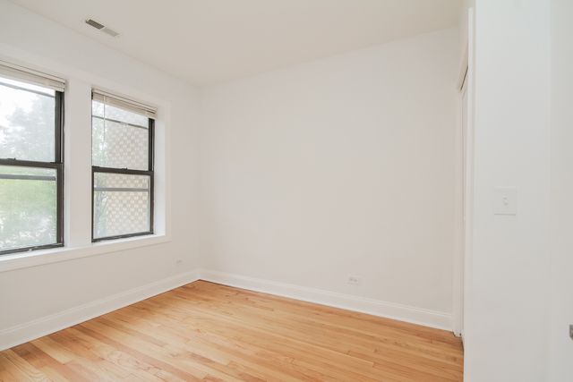 3731 N KIMBALL Avenue 2N, Chicago, IL 60618