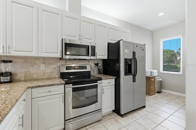 8549 54TH AVENUE CIRCLE E, Bradenton, FL 34211