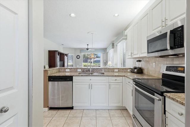 8549 54TH AVENUE CIRCLE E, Bradenton, FL 34211