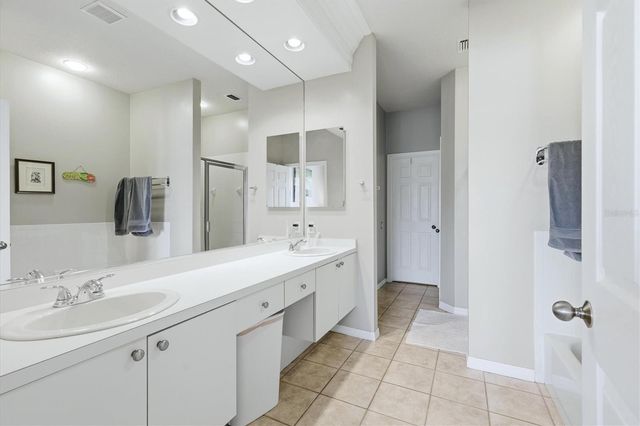 8549 54TH AVENUE CIRCLE E, Bradenton, FL 34211