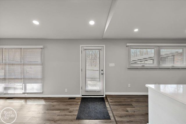 1765 E Predmore Road, Oakland Twp, MI 48363