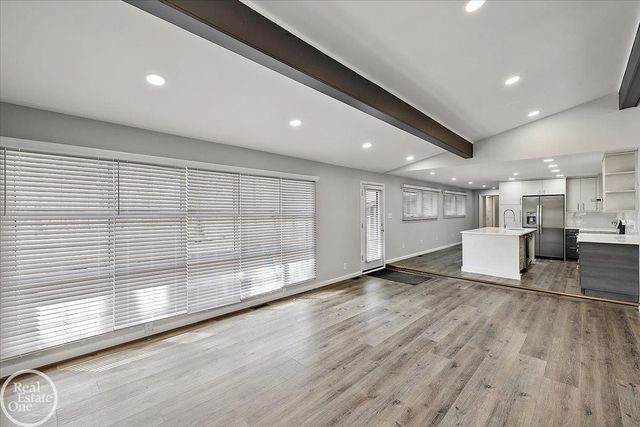 1765 E Predmore Road, Oakland Twp, MI 48363