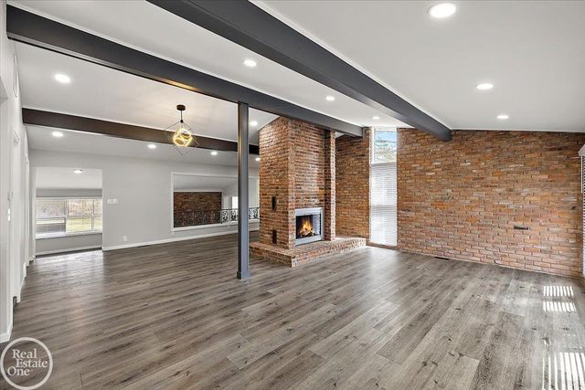 1765 E Predmore Road, Oakland Twp, MI 48363