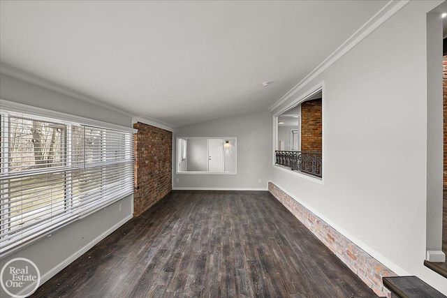 1765 E Predmore Road, Oakland Twp, MI 48363