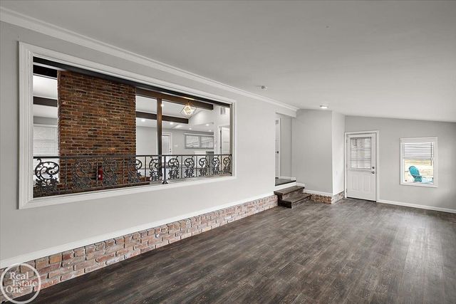 1765 E Predmore Road, Oakland Twp, MI 48363