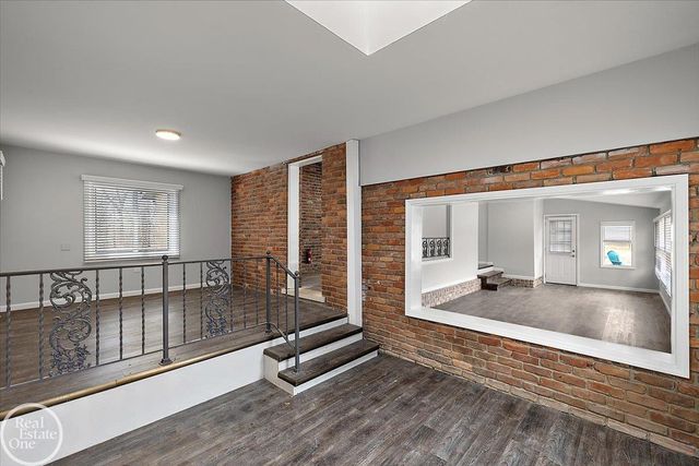 1765 E Predmore Road, Oakland Twp, MI 48363