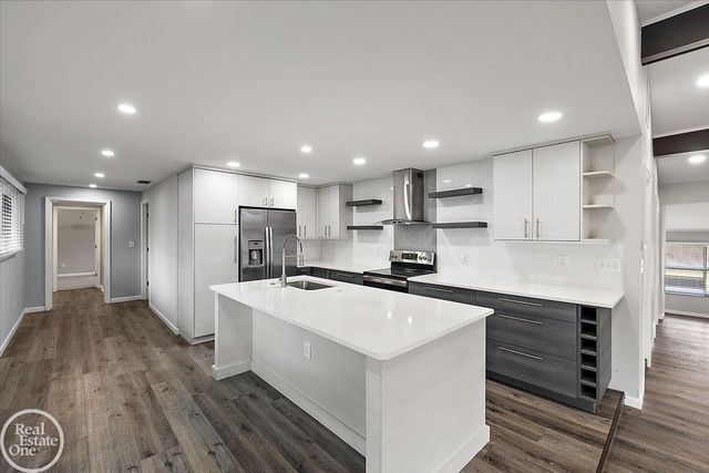 1765 E Predmore Road, Oakland Twp, MI 48363