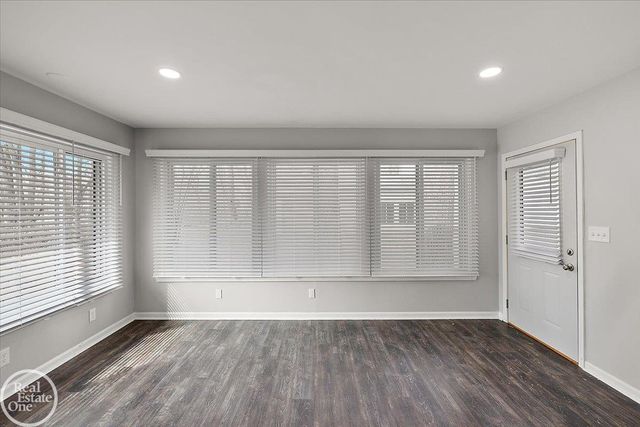 1765 E Predmore Road, Oakland Twp, MI 48363