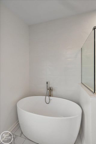 1765 E Predmore Road, Oakland Twp, MI 48363