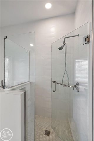 1765 E Predmore Road, Oakland Twp, MI 48363