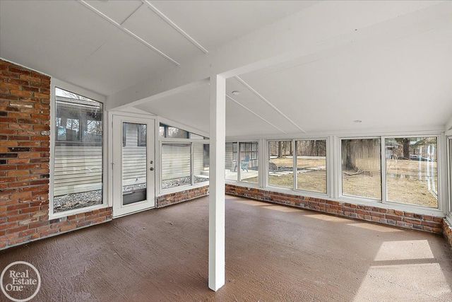 1765 E Predmore Road, Oakland Twp, MI 48363