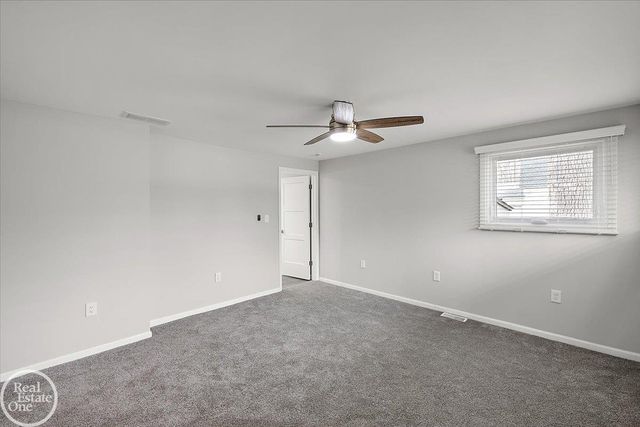 1765 E Predmore Road, Oakland Twp, MI 48363