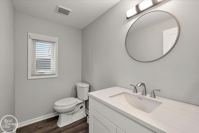 1765 E Predmore Road, Oakland Twp, MI 48363