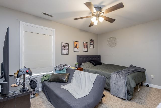 4004 EAGLE VIEW CT, Columbia, MO 65203