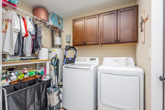 4004 EAGLE VIEW CT, Columbia, MO 65203