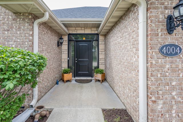 4004 EAGLE VIEW CT, Columbia, MO 65203