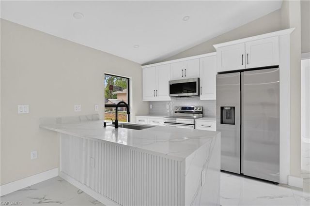 436 41st AVE NE, Naples, FL 34120