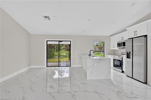 436 41st AVE NE, Naples, FL 34120