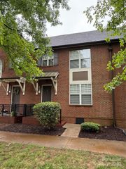 129 Steinbeck Way B, Mooresville, NC 28117