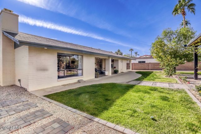 320 W PACIFICO Circle, Litchfield Park, AZ 85340