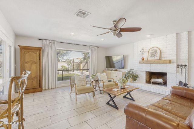 320 W PACIFICO Circle, Litchfield Park, AZ 85340