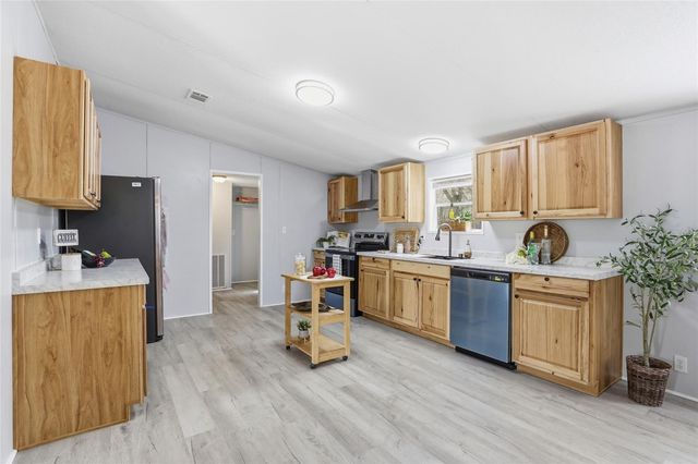 8469 SE 71ST STREET, Newberry, FL 32669