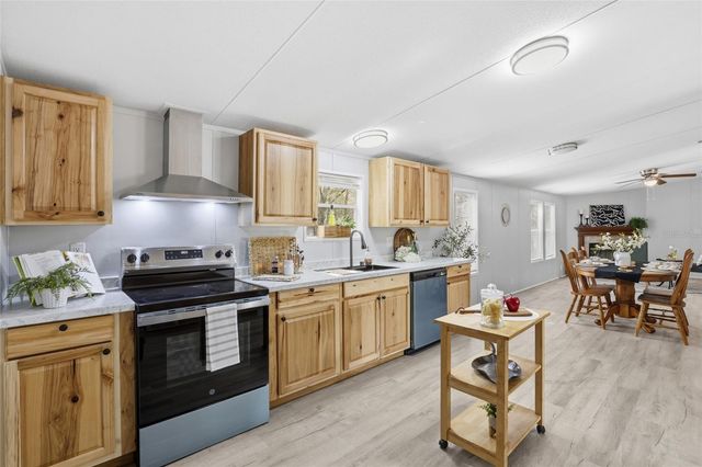 8469 SE 71ST STREET, Newberry, FL 32669