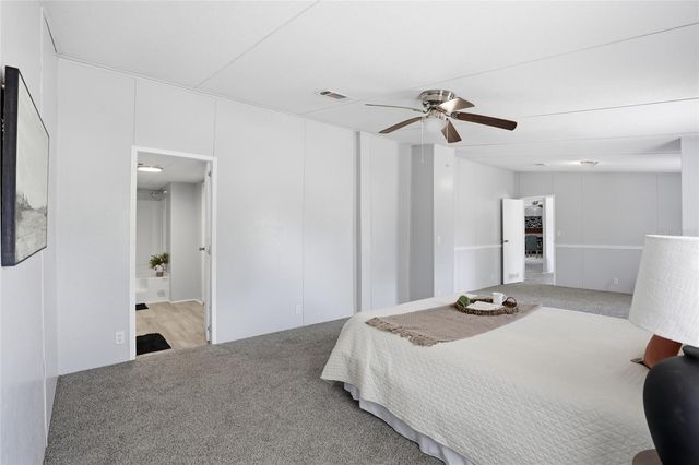 8469 SE 71ST STREET, Newberry, FL 32669