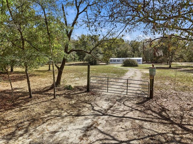 8469 SE 71ST STREET, Newberry, FL 32669
