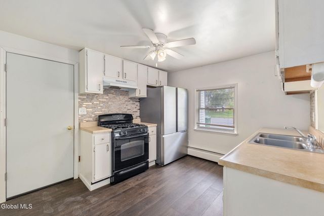 287 New York Avenue, Cohoes, NY 12047