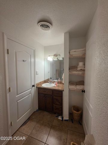 1729 S Indiana Avenue, Joplin, MO 64804