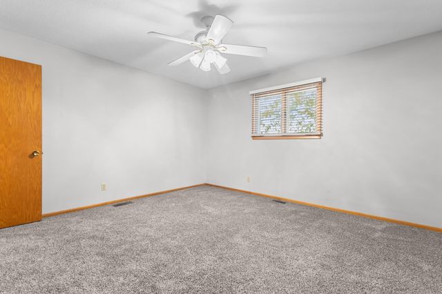 3212 33rd Avenue NE, Saint Anthony, MN 55418