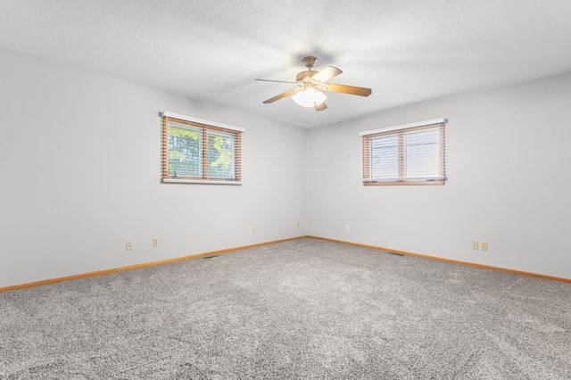 3212 33rd Avenue NE, Saint Anthony, MN 55418